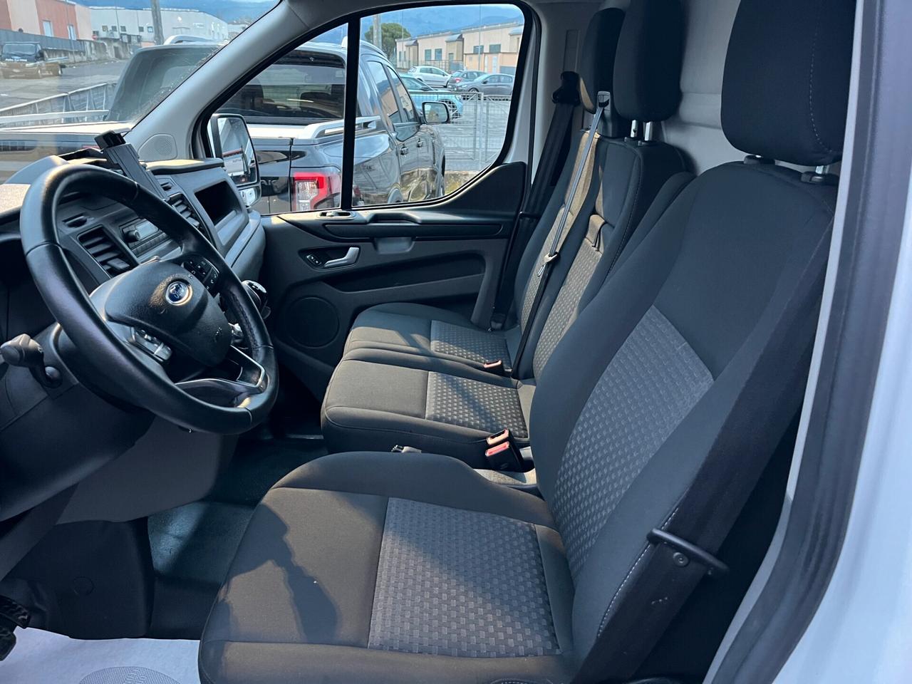 Ford Transit Custom 300 2.0 EcoBlue Hybrid 130 PC Furgone Trend