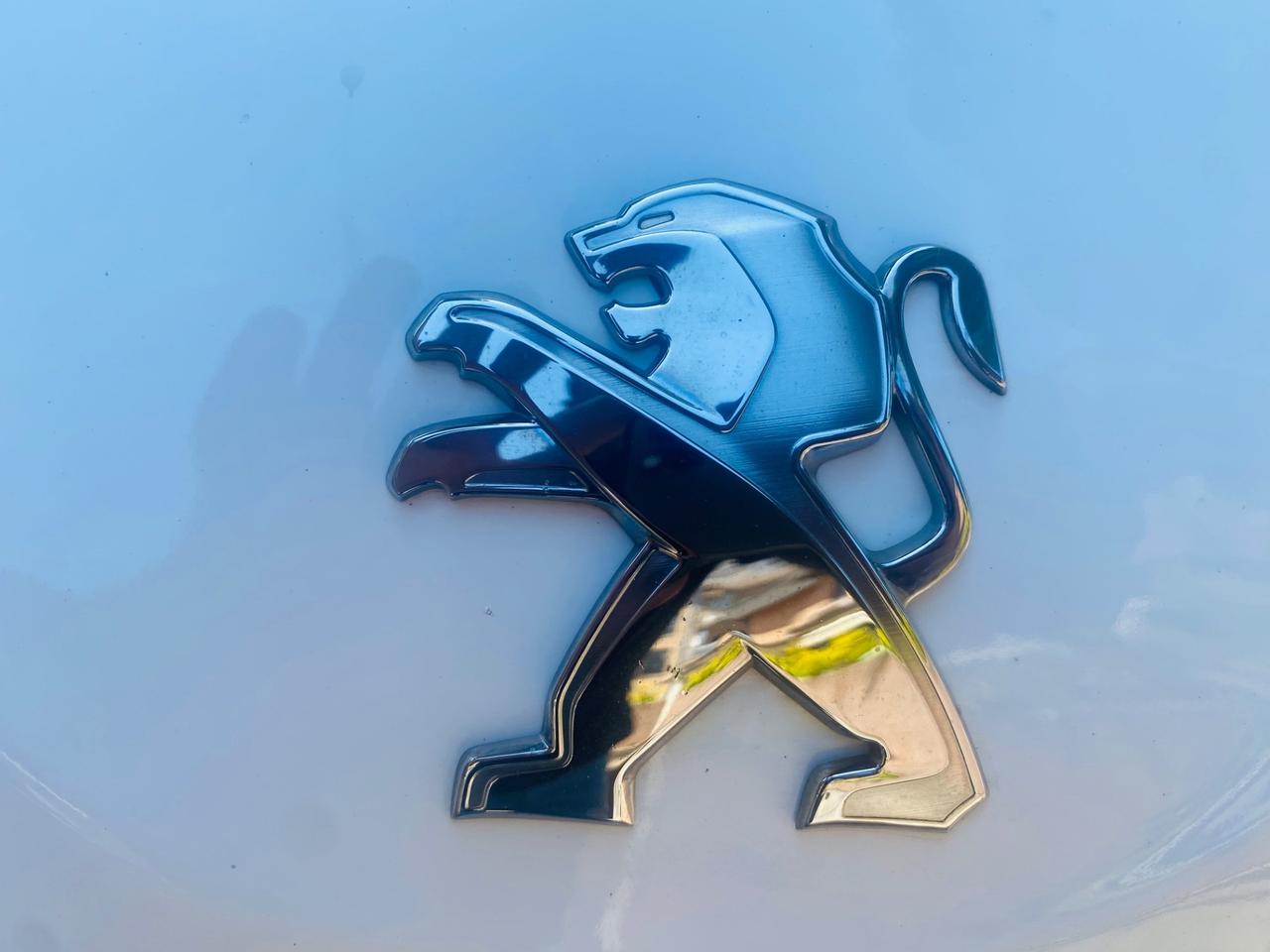Peugeot 208 1.4 HDi 68 CV 3 porte Allure