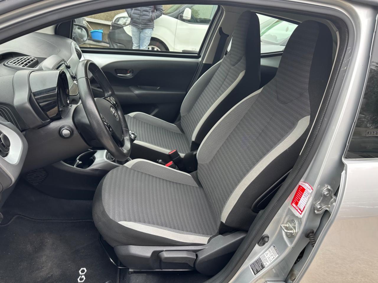 Toyota Aygo 1.0 VVT-i 72 CV 5 porte x-cool 2019