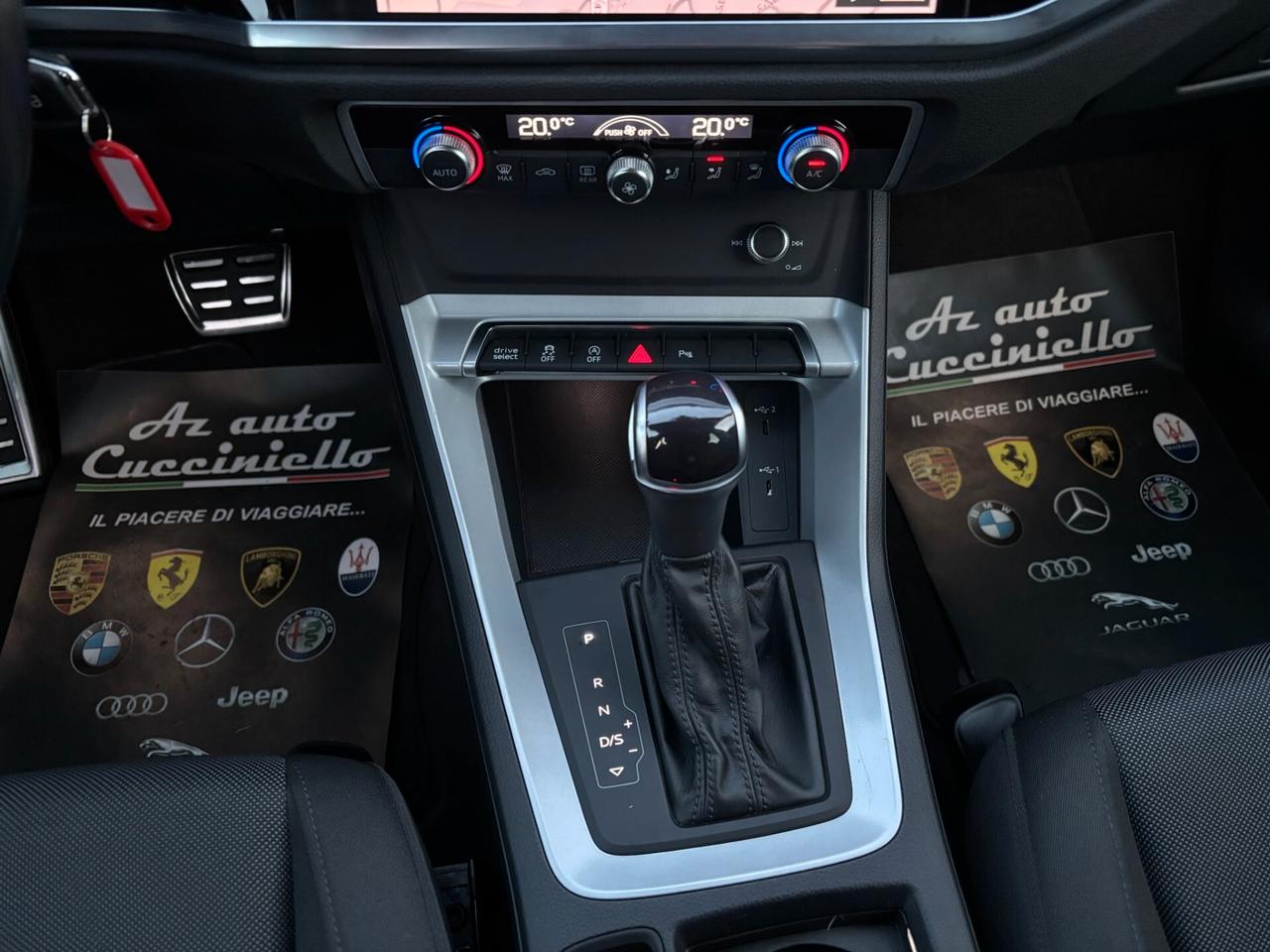 Audi Q3 35 TDI quattro S tronic line edition MY 22 KM 98.000 -BLACK