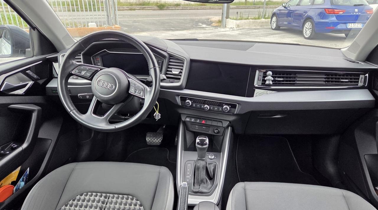 Audi A1 citycarver 30 TFSI S tronic