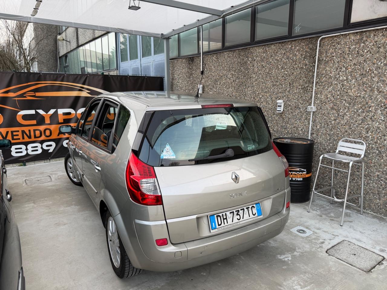 Renault Scénic 1.6 benzina euro4 spaziosa neopatentati