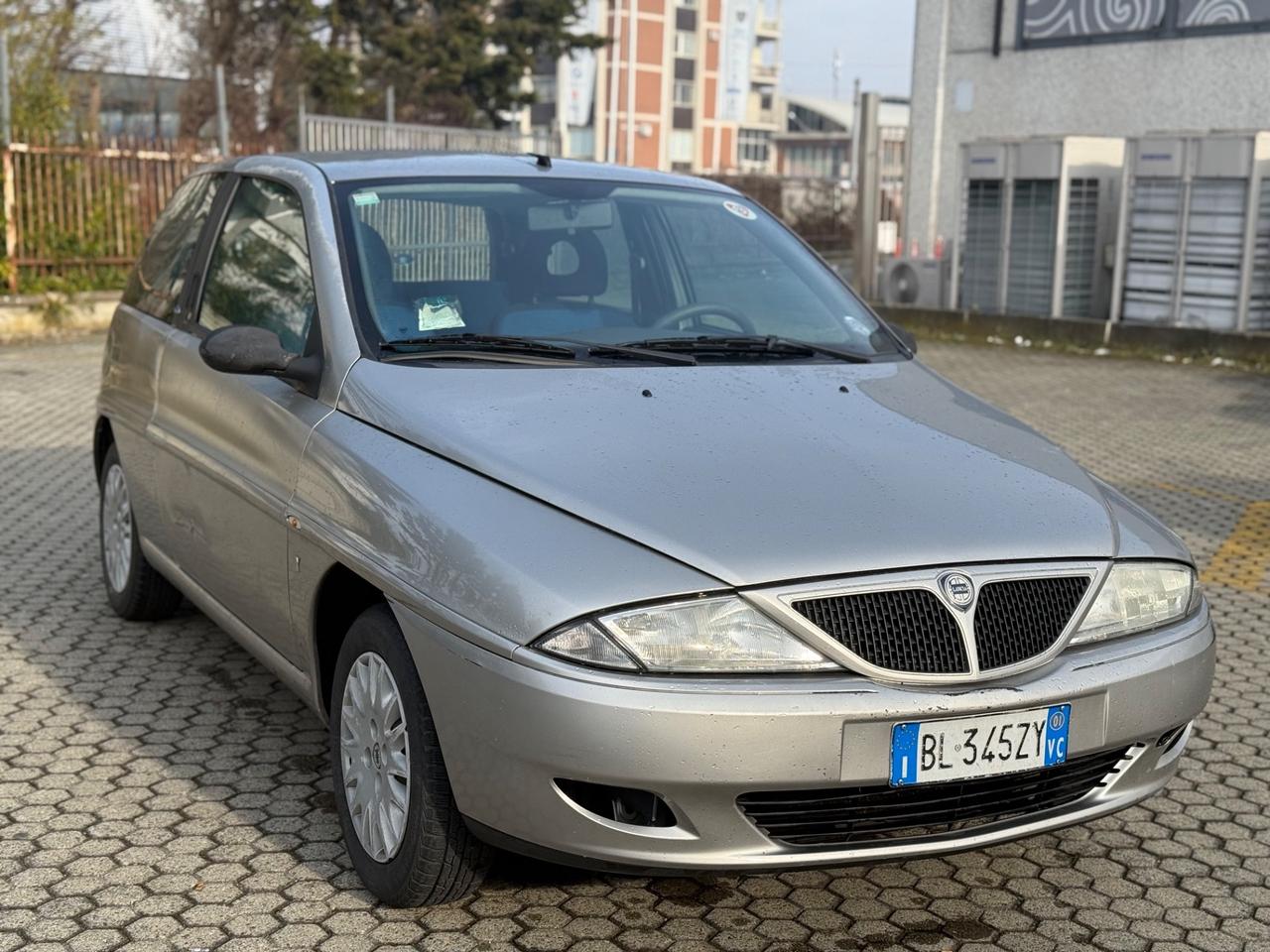 Lancia Y 1.2i cat LS
