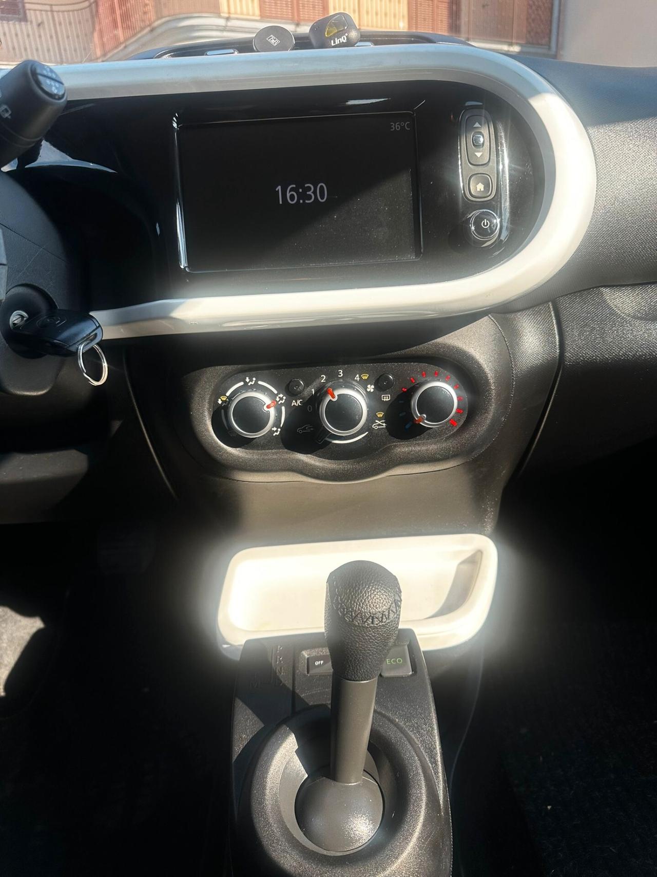 Renault Twingo TCe 90 CV EDC Duel2