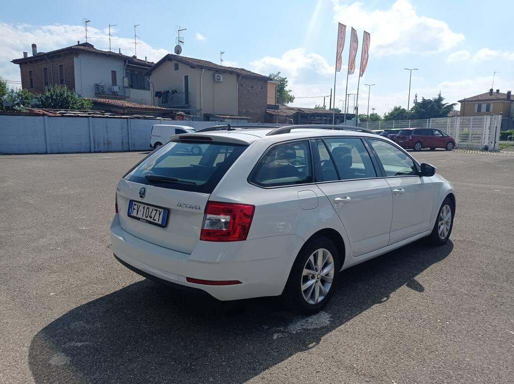 Skoda Octavia 1.6 TDI Executive DSG