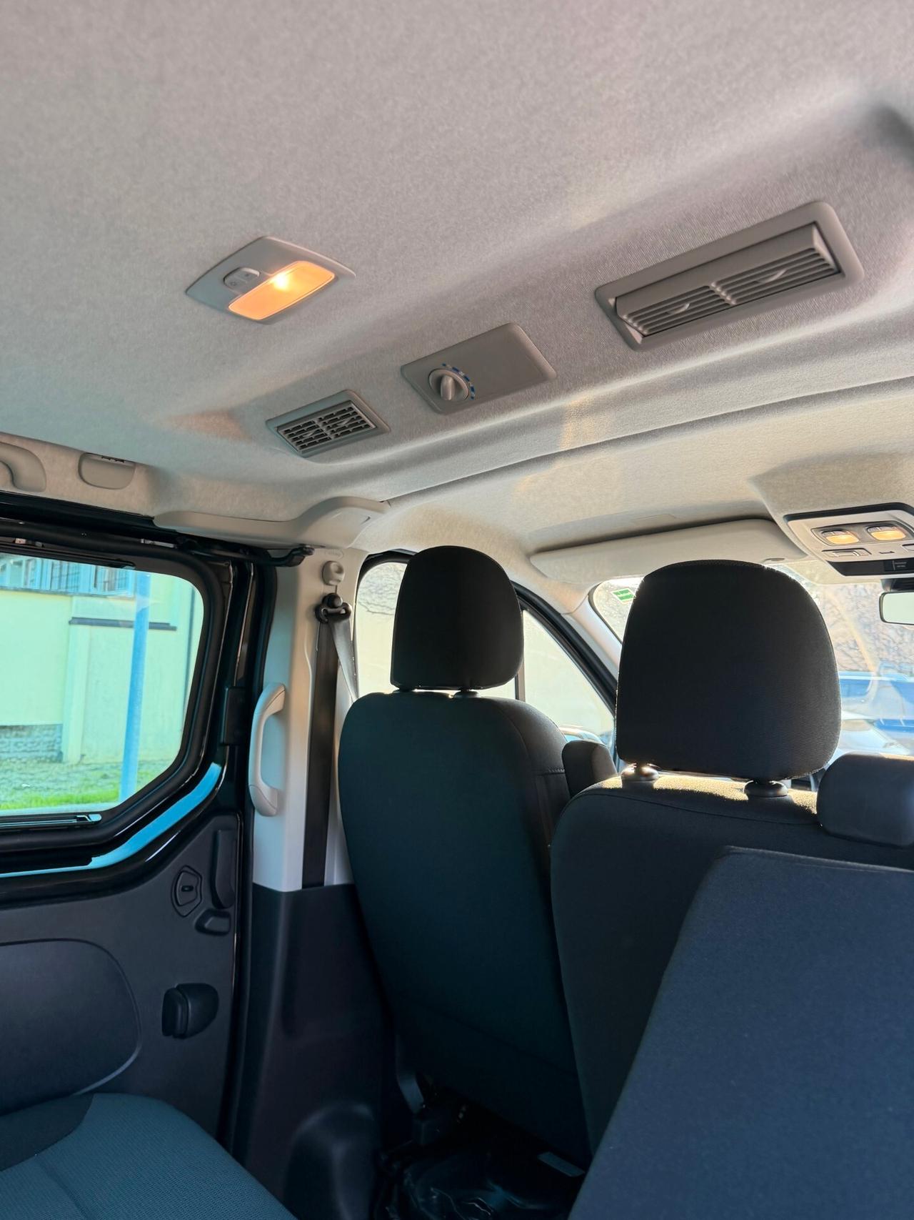 Renault Trafic 2.0 dCi - 9 POSTI - 12 MESI DI GARANZIA