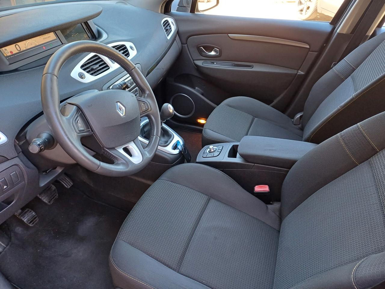 Renault Scenic GRAND 1.5 DCI 7 POSTI