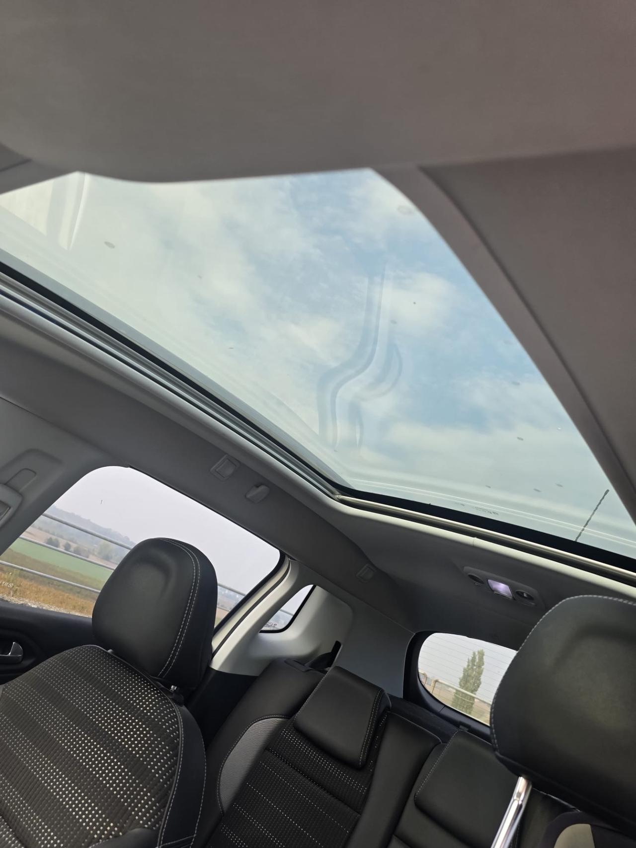 Peugeot 2008 1.6 e-HDi 92 CV Stop&Start robotizzato Allure tetto panoramico