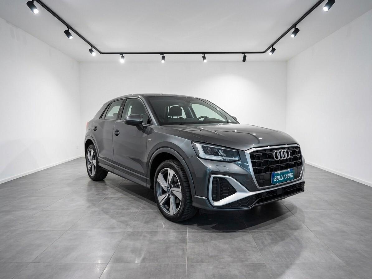 Audi Q2 30 TDI S tronic Identity Black
