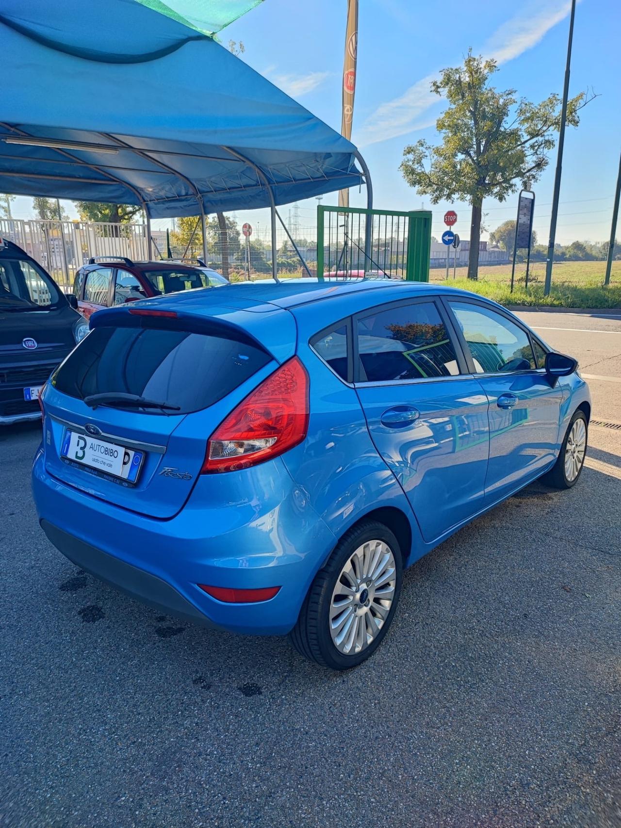 Ford Fiesta 1.4 5 porte Bz.- GPL Titanium