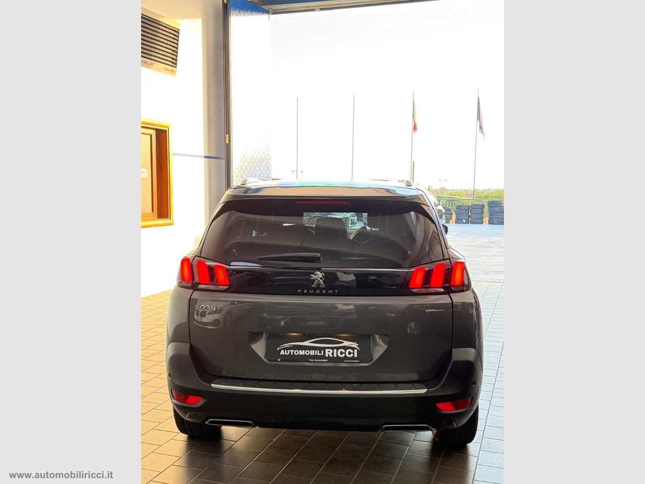 PEUGEOT 5008 BlueHDi 130 S&S EAT8 GT Line 7 POSTI