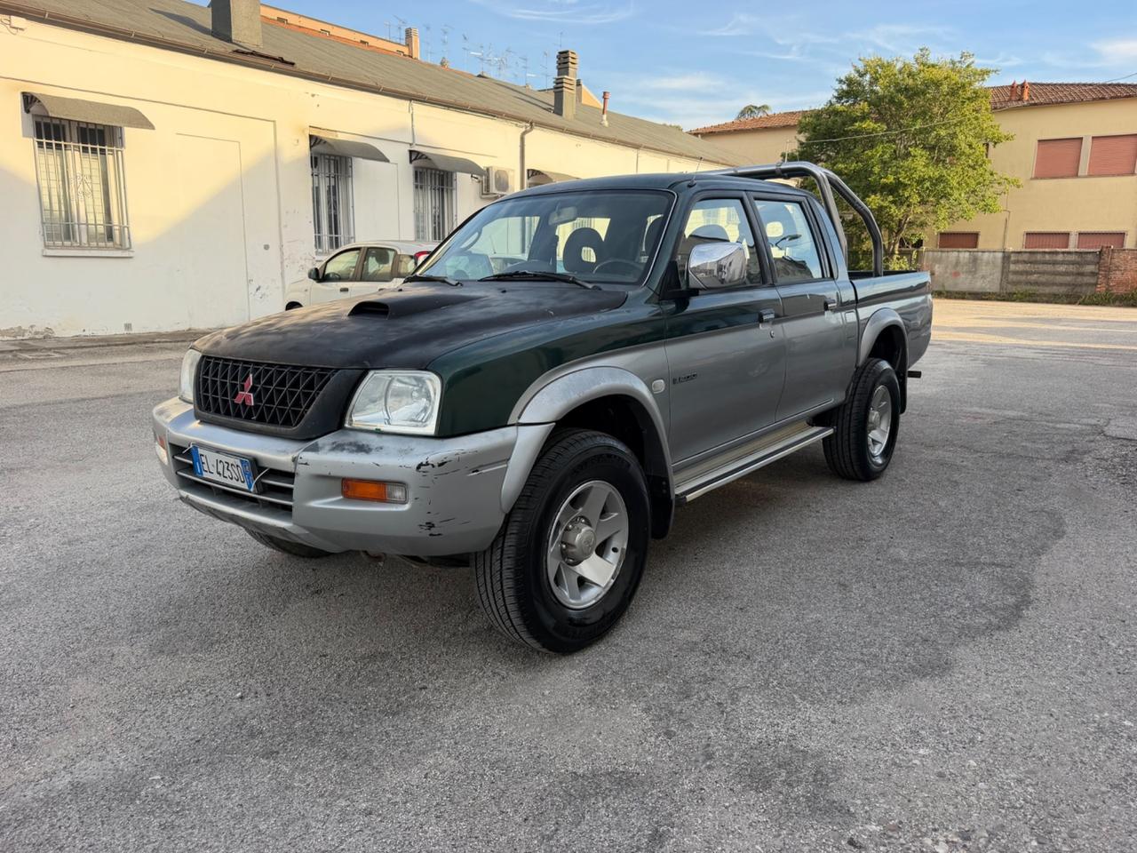 Mitsubishi L200 2.5 TDI 4WD Club Cab Pick-up GLS