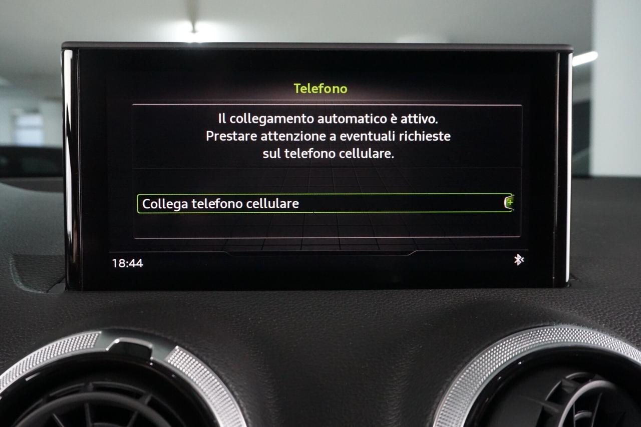Audi Q2 35 TFSI S tronic S line Identity Black