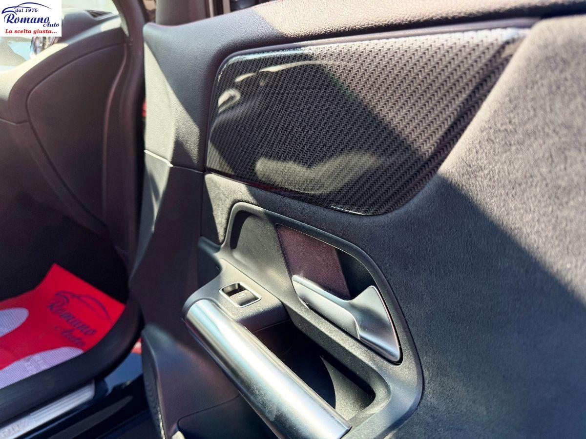 MERCEDES - Classe GLA - 180 d Automatic Premium#PACK LUCI INTERNO MULTICOLOR!