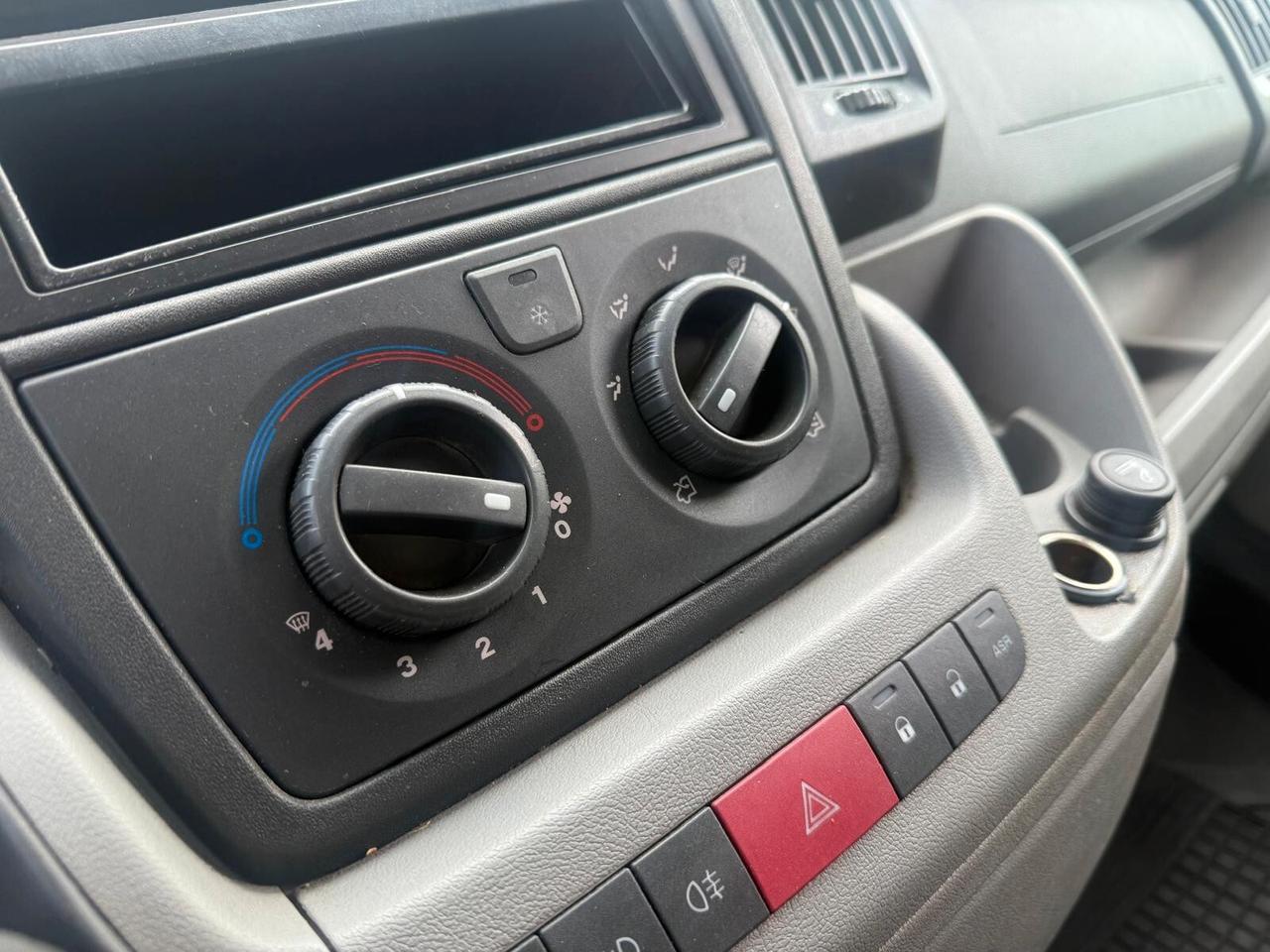 Peugeot Boxer 2.2 HDi 120Cv 6M-Corto e basso-