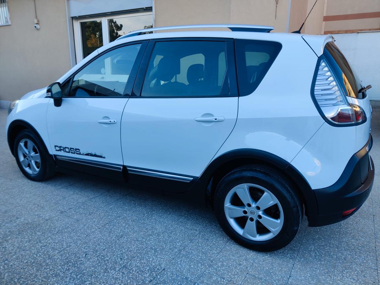 Renault Scénic XMod Cross 1.5 Diesel