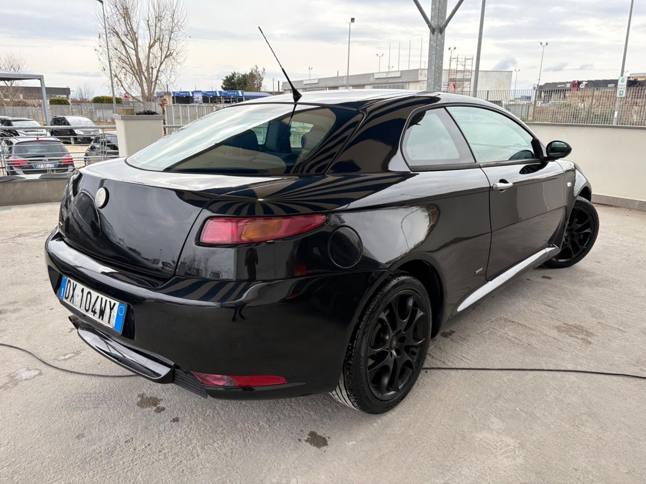 Alfa Romeo GT 1.9 JTDM 16V Distinctive