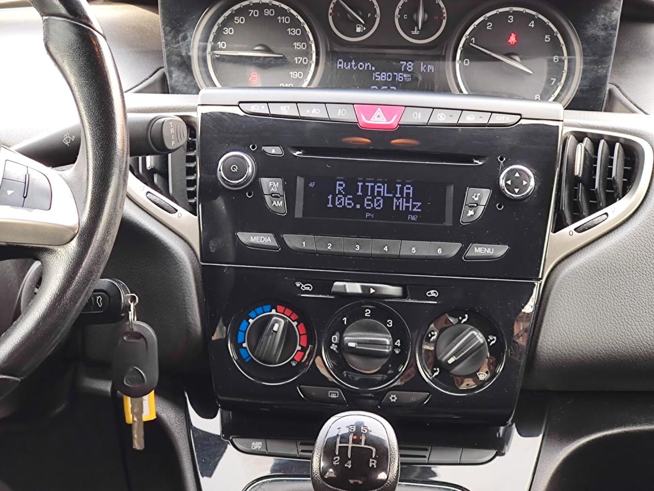 Lancia Ypsilon 1.2 69 CV 5 porte GPL Ecochic Silver, OK NEOPATENTATI, GARANZIA L.12 MESI