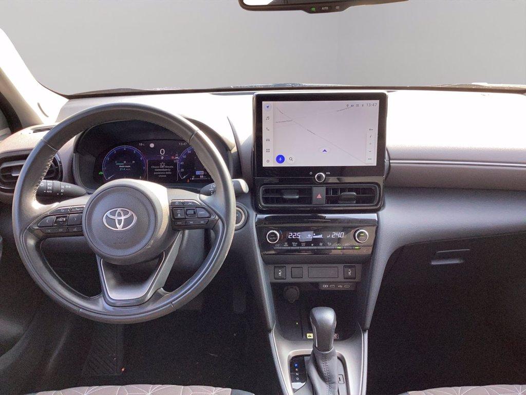 TOYOTA Yaris cross 1.5h lounge fwd 130cv e-cvt del 2024