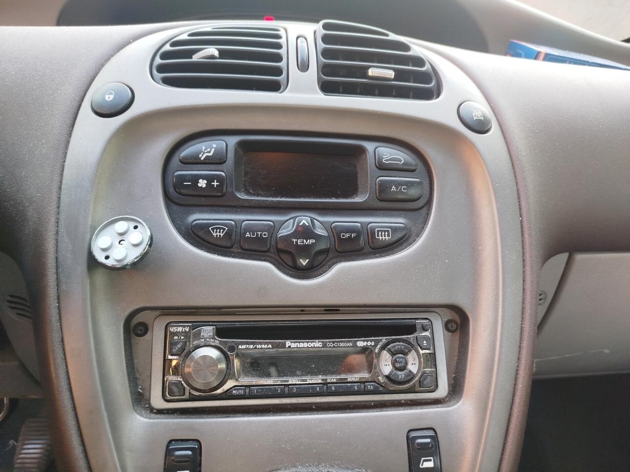 Citroen C4 1.6 HDi 90CV Elegance