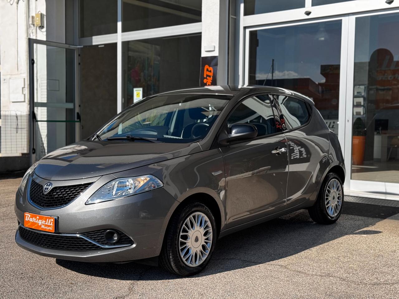 Lancia Ypsilon 1.2 69 CV 5 porte GPL Ecochic Gold
