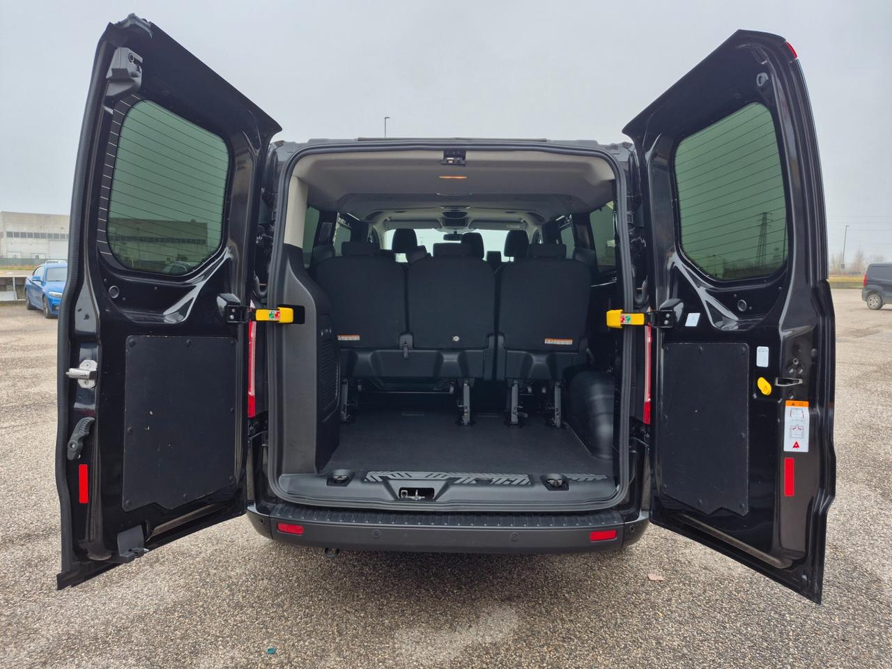 Ford Transit Custom Transit Custom TITANIUM 320 2.0 EcoBlue 130 aut. PC Combi Trend