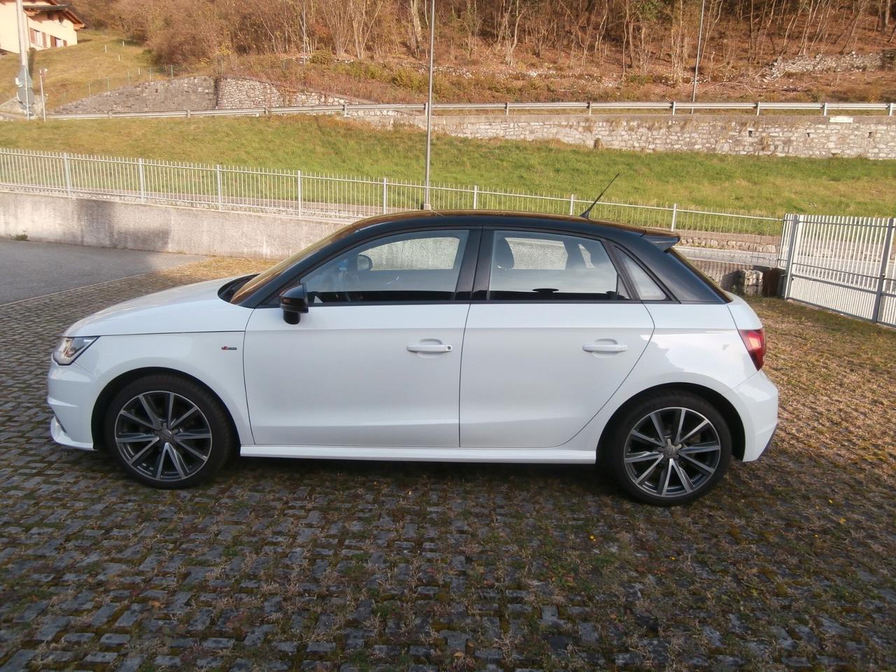 Audi A1 1.4 TDI 90 cv S. LINE Bicolore Neopatentati