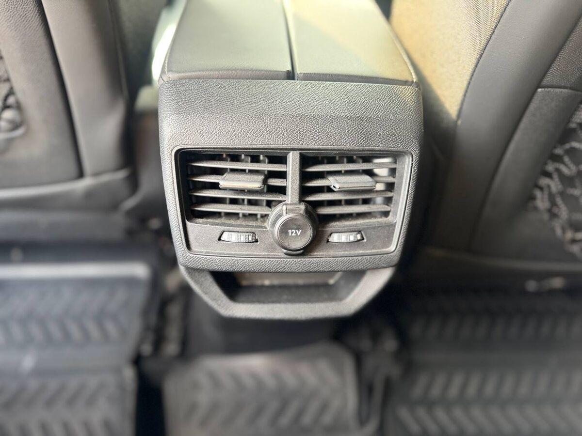 Peugeot 3008 1.2 pt t Active s&s 130cv