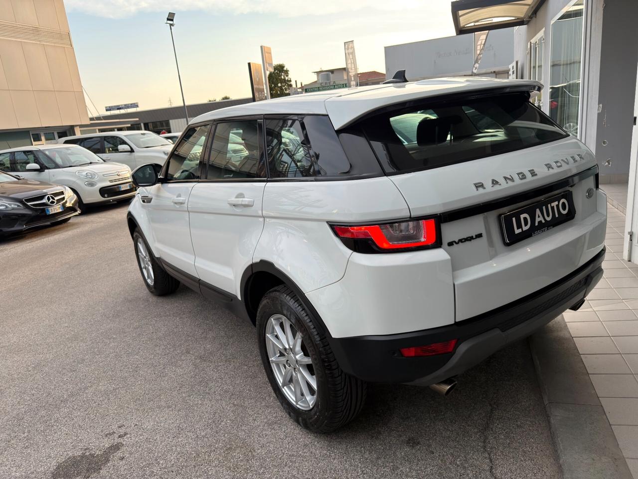 Land Rover Range Evoque 2.0 TD4 150 CV 5p. SE
