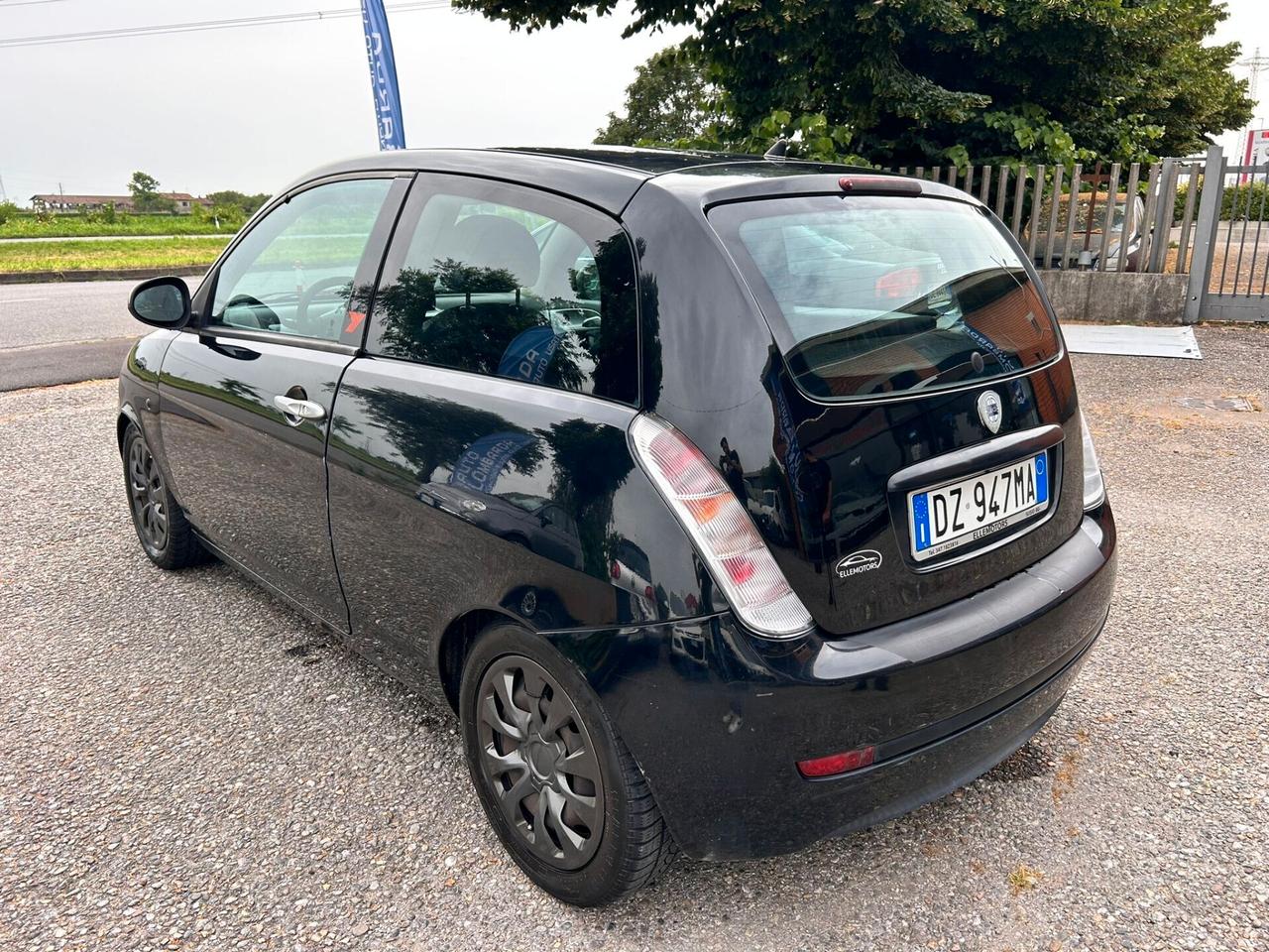 Lancia Ypsilon 1.2 Argento