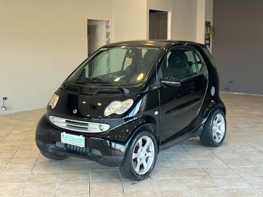 Smart fortwo coupe Fortwo 0.8 cdi Smart&Pulse