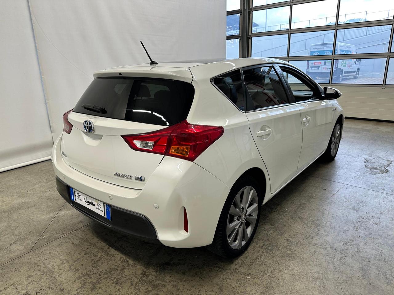 Toyota Auris 5p 1.8h Lounge
