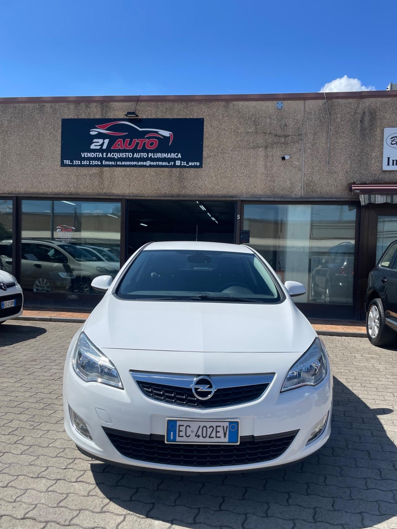 Opel Astra 1.4 100CV 5 porte Cosmo