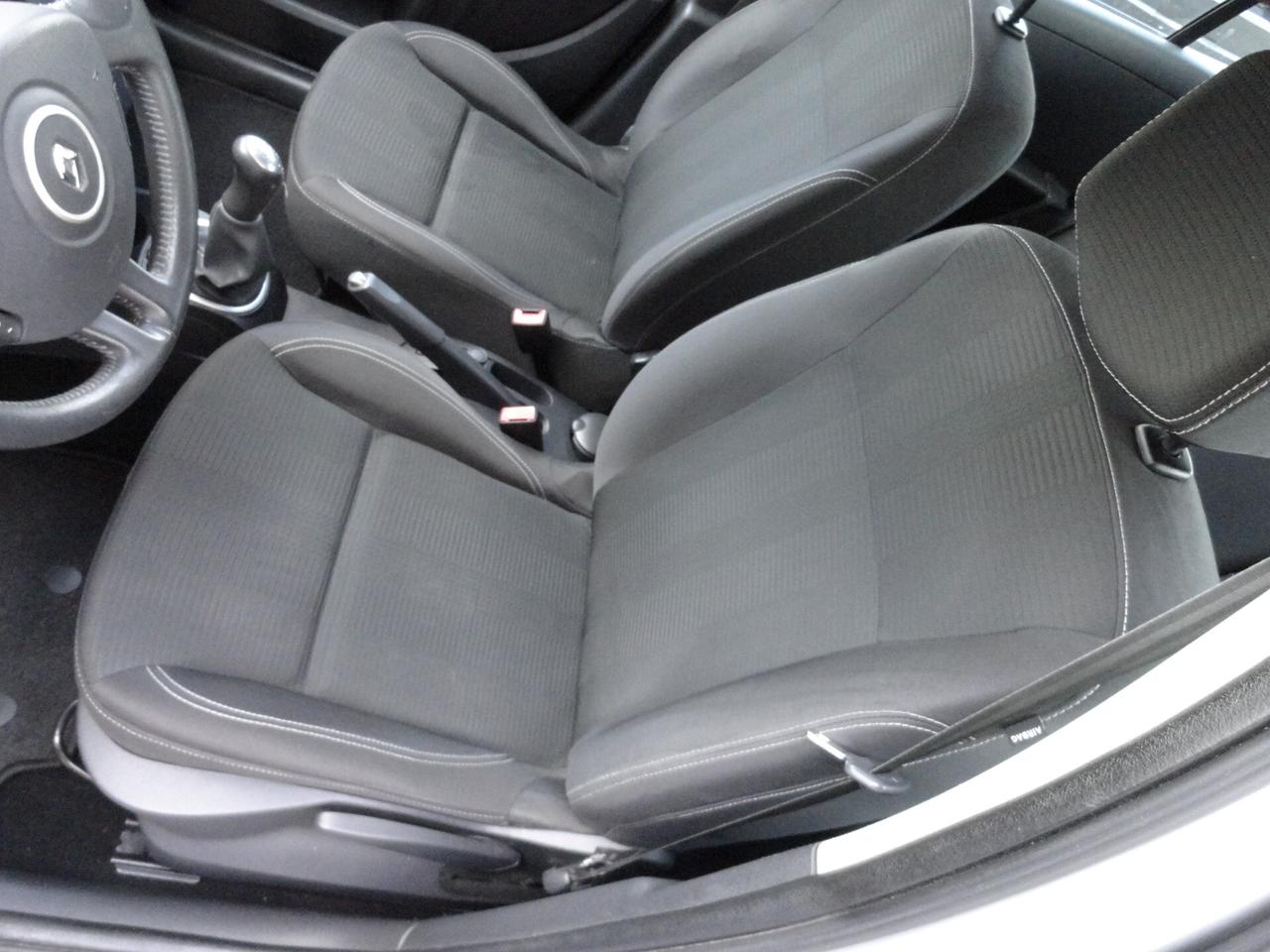 Renault Clio 1.2 16V 5 porte Dynamique