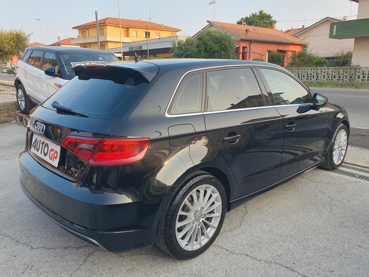 Audi A3 SPB 1.6 TDI 110cv s line Neopatentati 2016