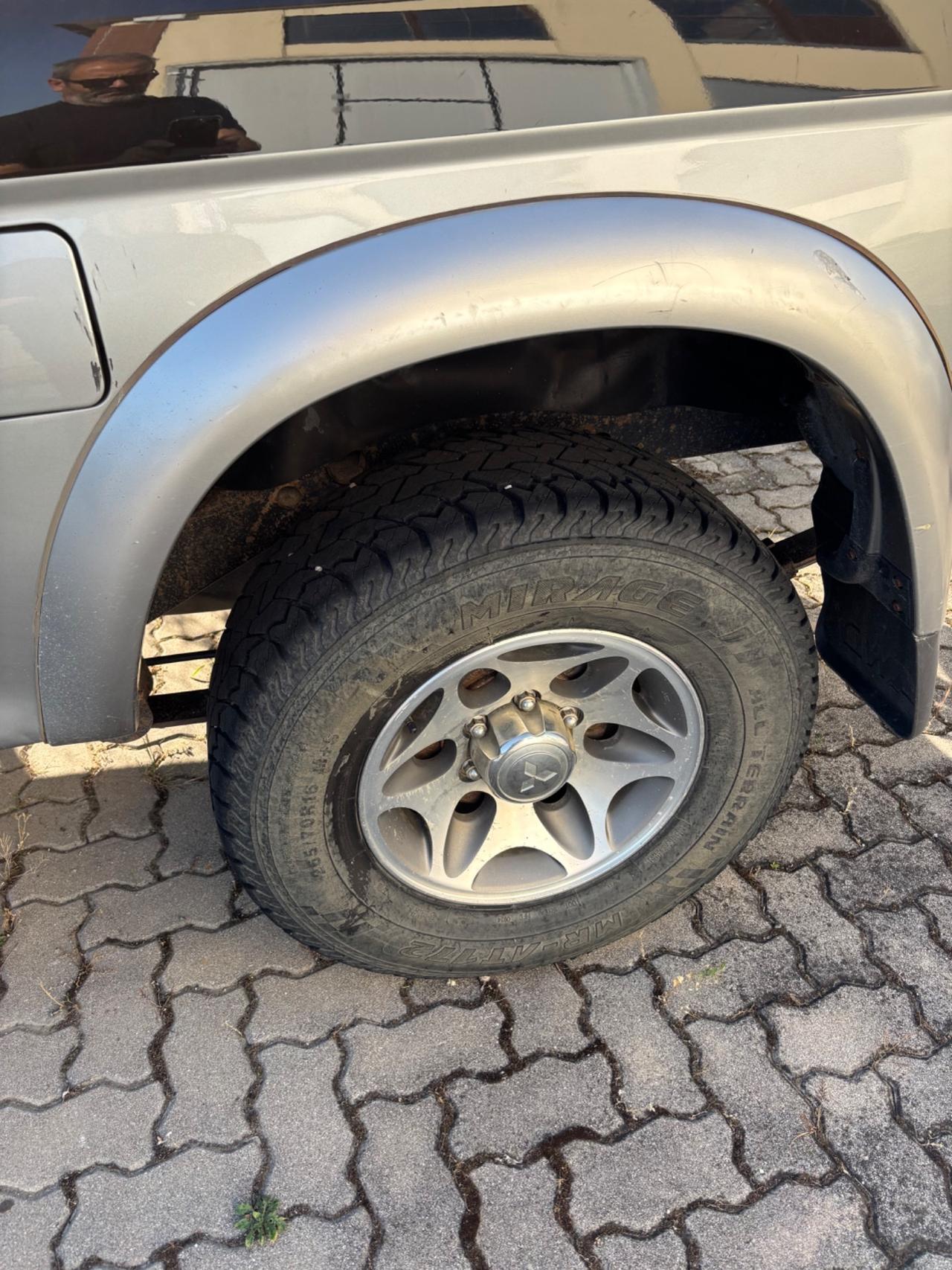 Mitsubishi L200 2.5 DI-D/136CV Single Cab Inform