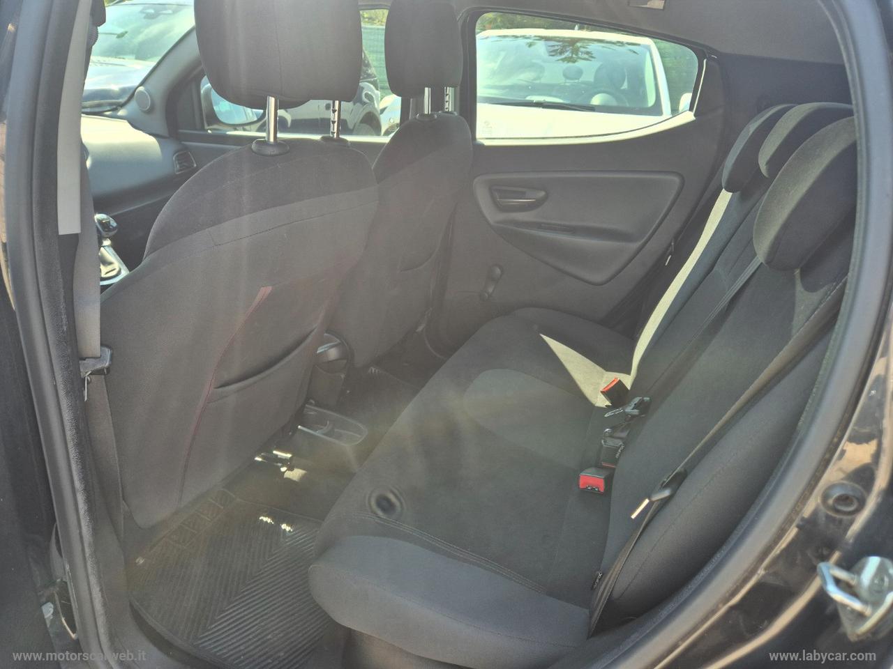 LANCIA Ypsilon 1.2 69 CV 5p. S&S Silver