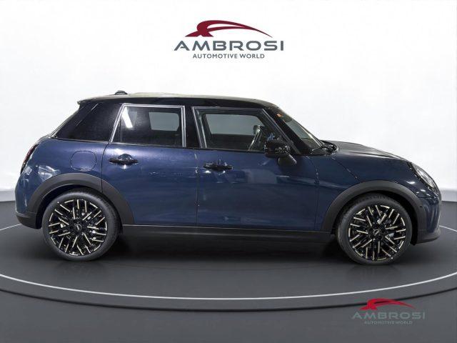 MINI Cooper 5 porte C Favoured M