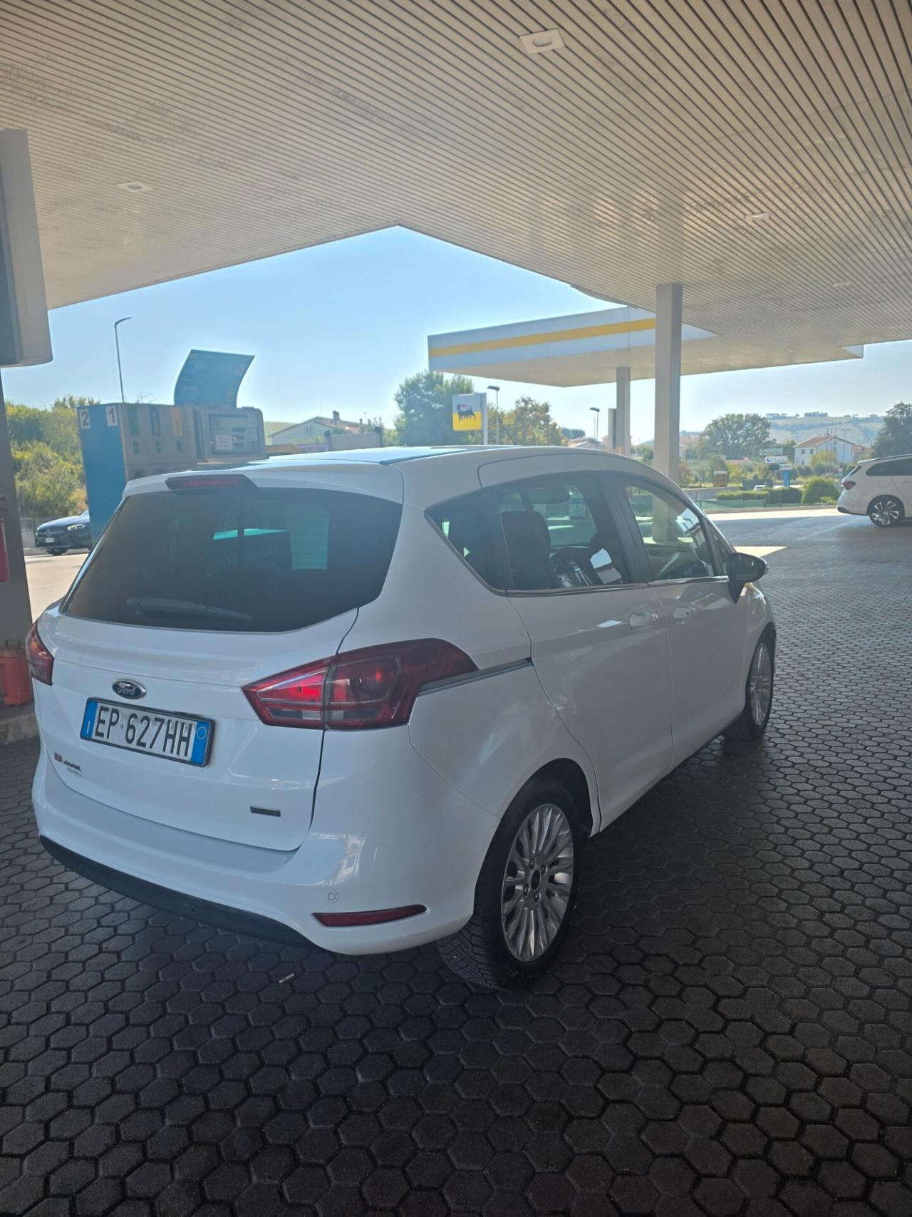 Ford B-Max Neo patentati Titanium