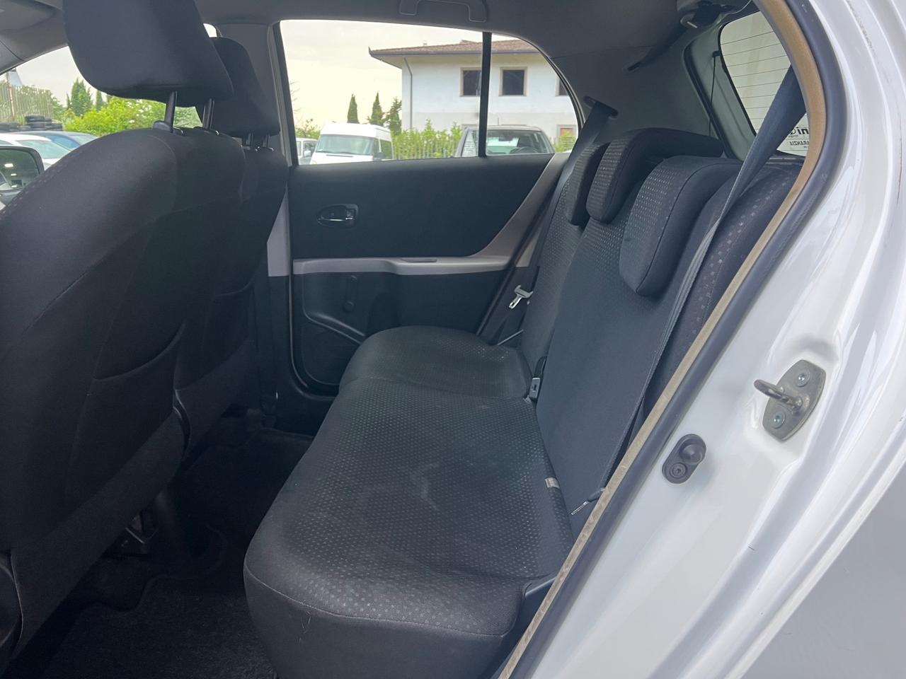 Toyota Yaris 1.0 5 porte