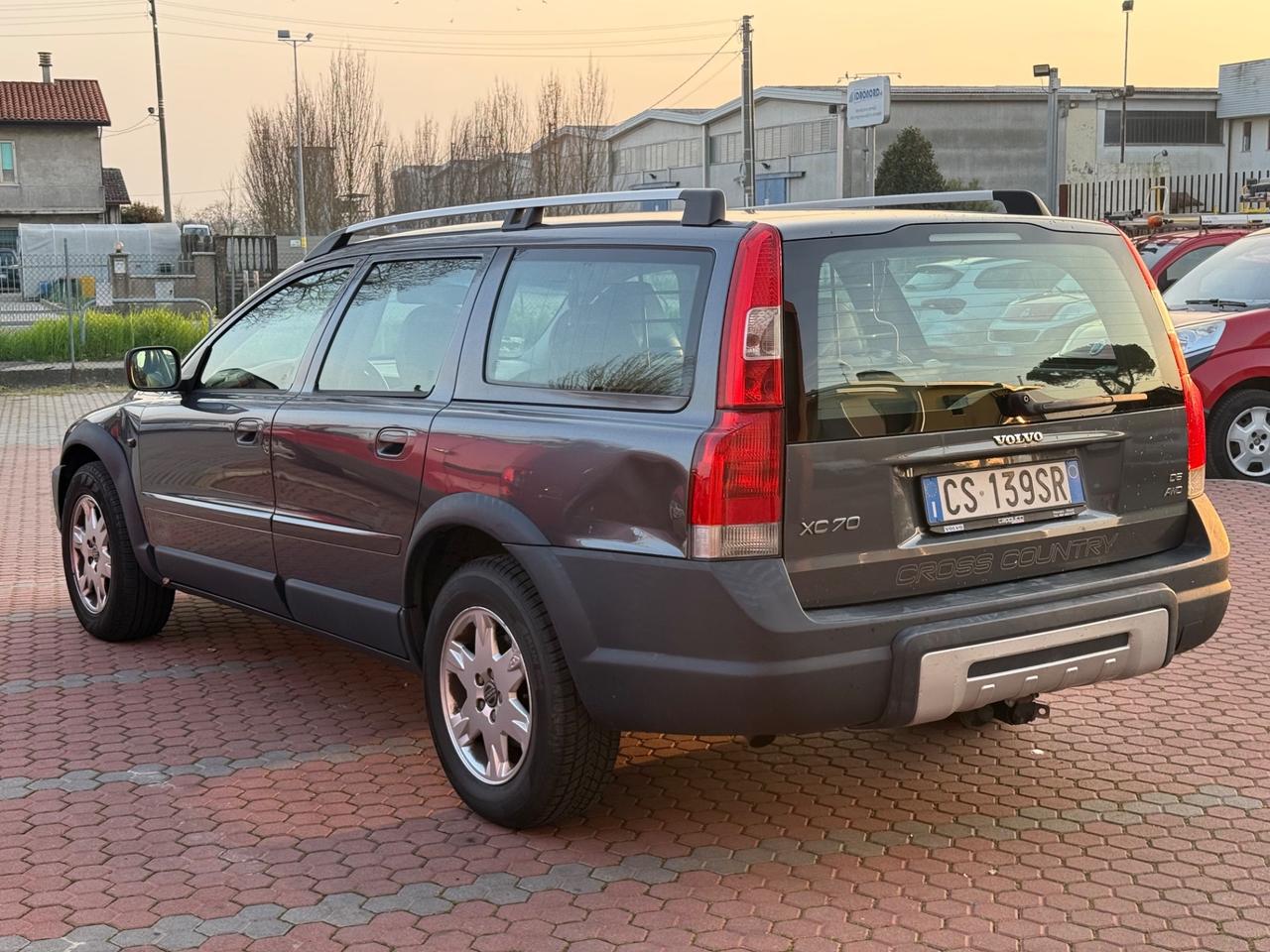 Volvo V70/XC70 V70 2.4 D5 20V cat AWD Momentum