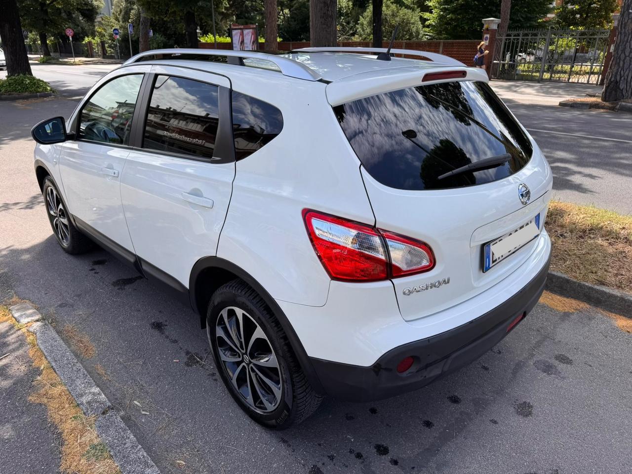 Nissan Qashqai 1.6 BENZ NEOPATEN GARANZIA 12 MESI