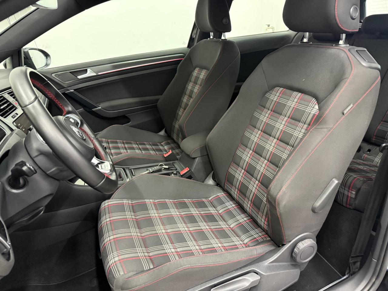 Volkswagen Golf GTI Performance 2.0 245 CV TSI 3p. BMT