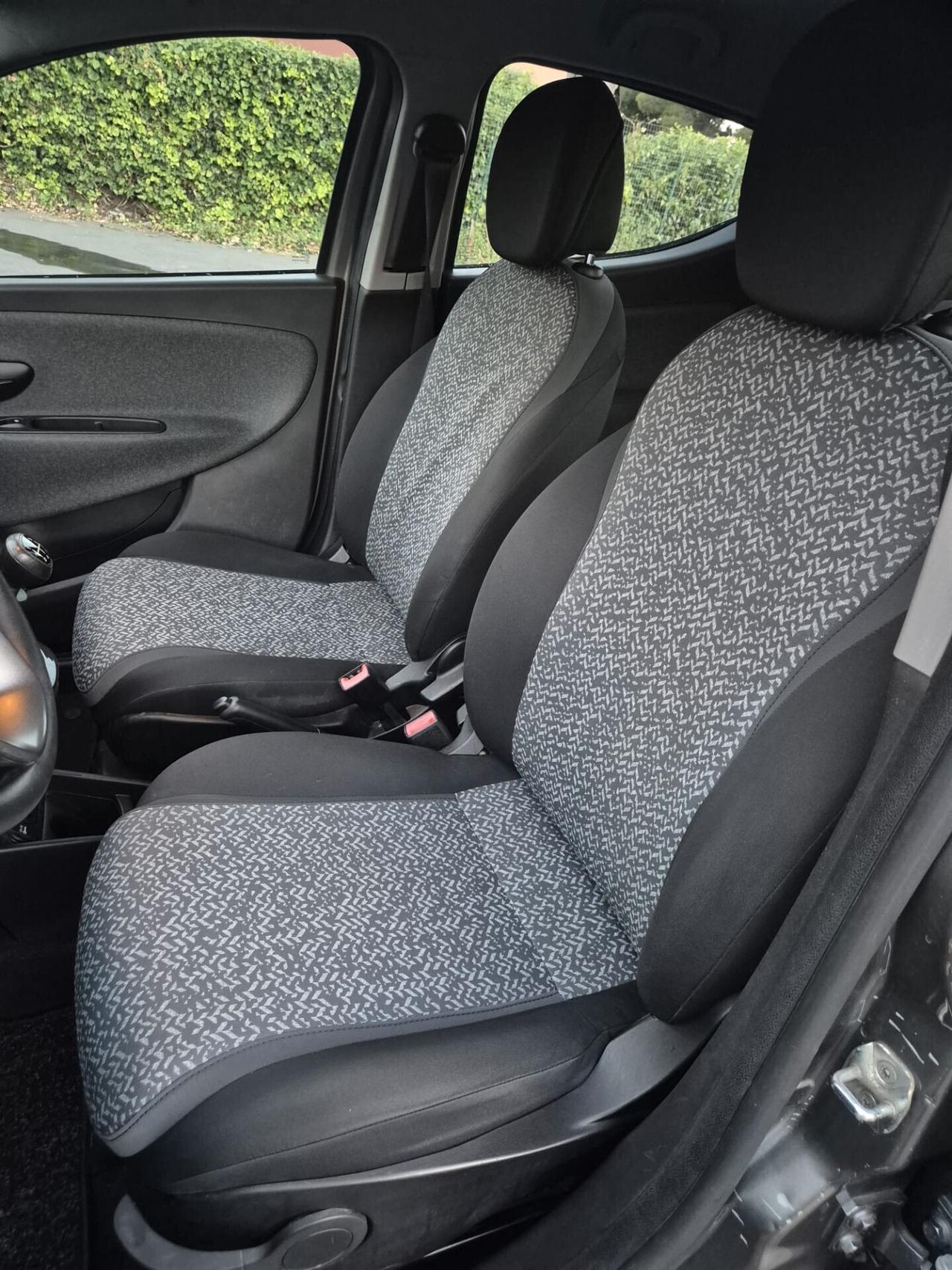 Lancia Ypsilon 1.2 69 CV 5 porte S&S Platinum
