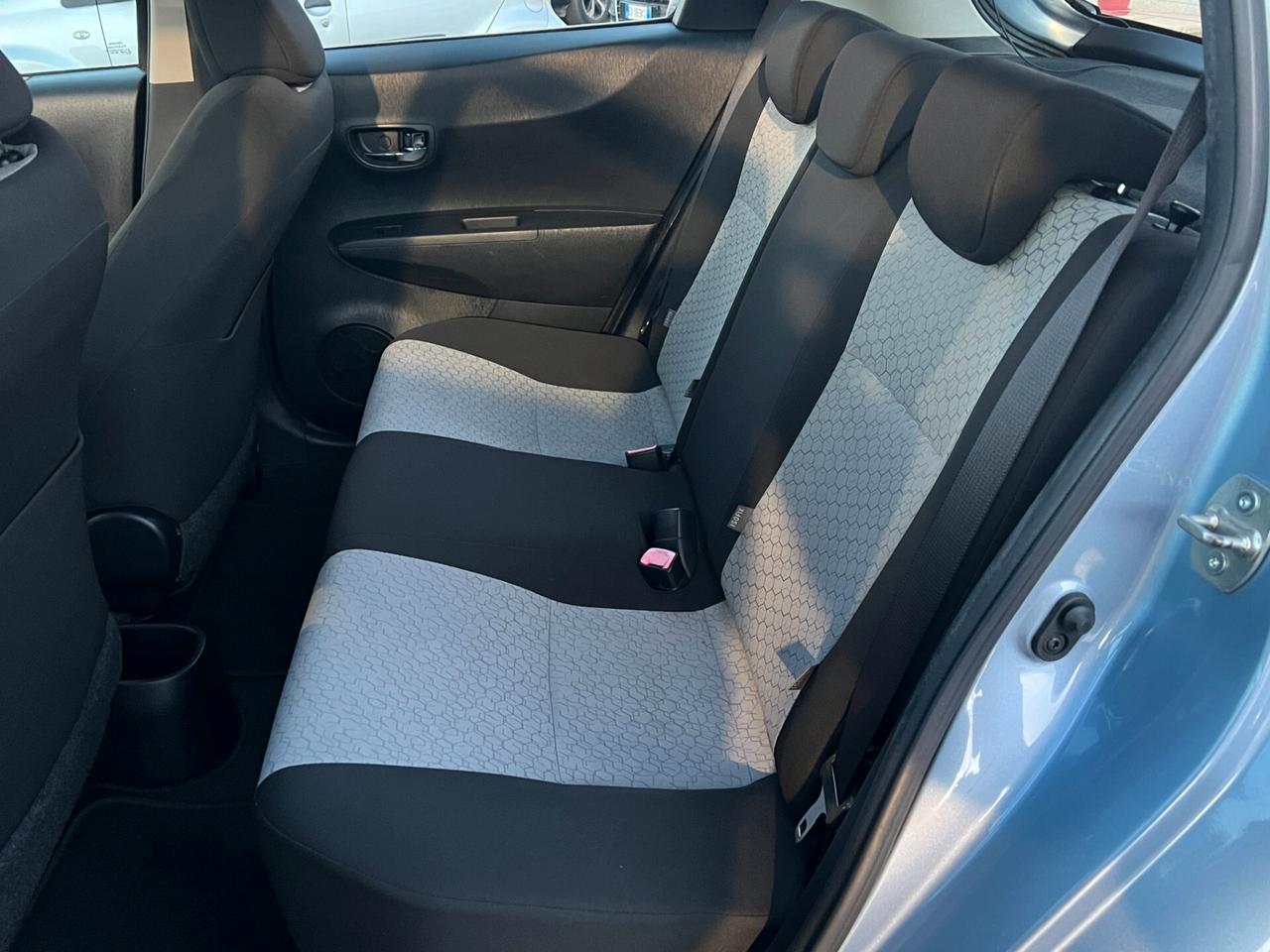 Toyota Yaris 1.0 5 porte Active Tagliandata