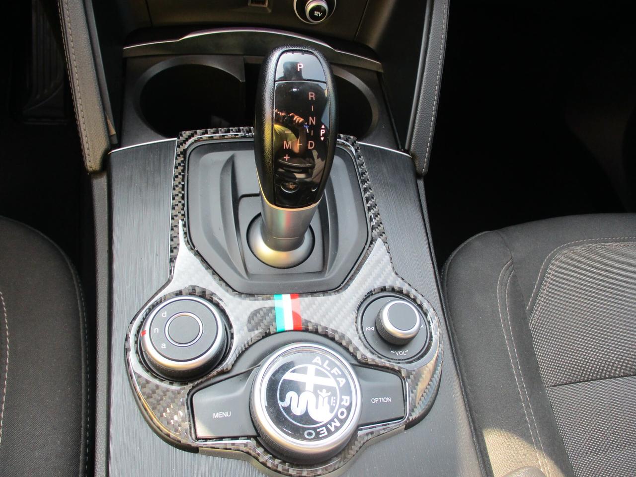 Alfa Romeo Stelvio 2.2 Turbodiesel 180 CV AT8 RWD Business