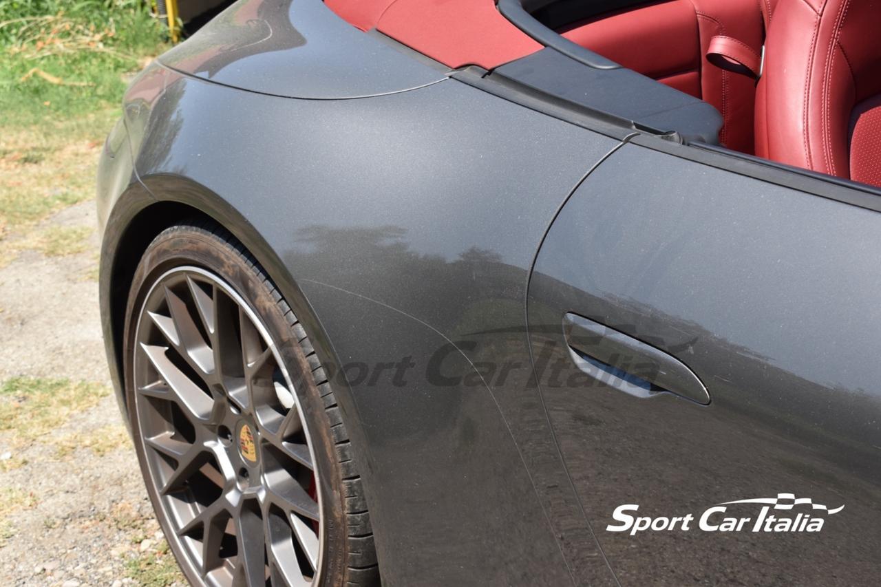 Porsche 911 Carrera 4S