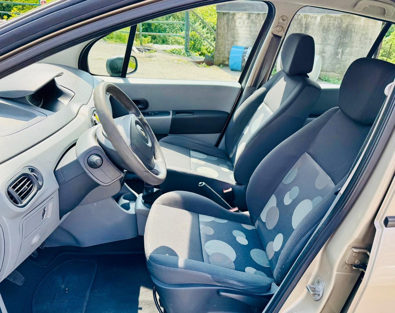 Renault Modus 1.2 16V Luxe 55kw