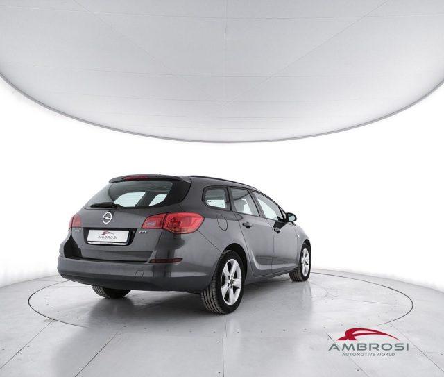 OPEL Astra 1.7 CDTI 110CV Station Wagon Cosmo - PER OPERATORI