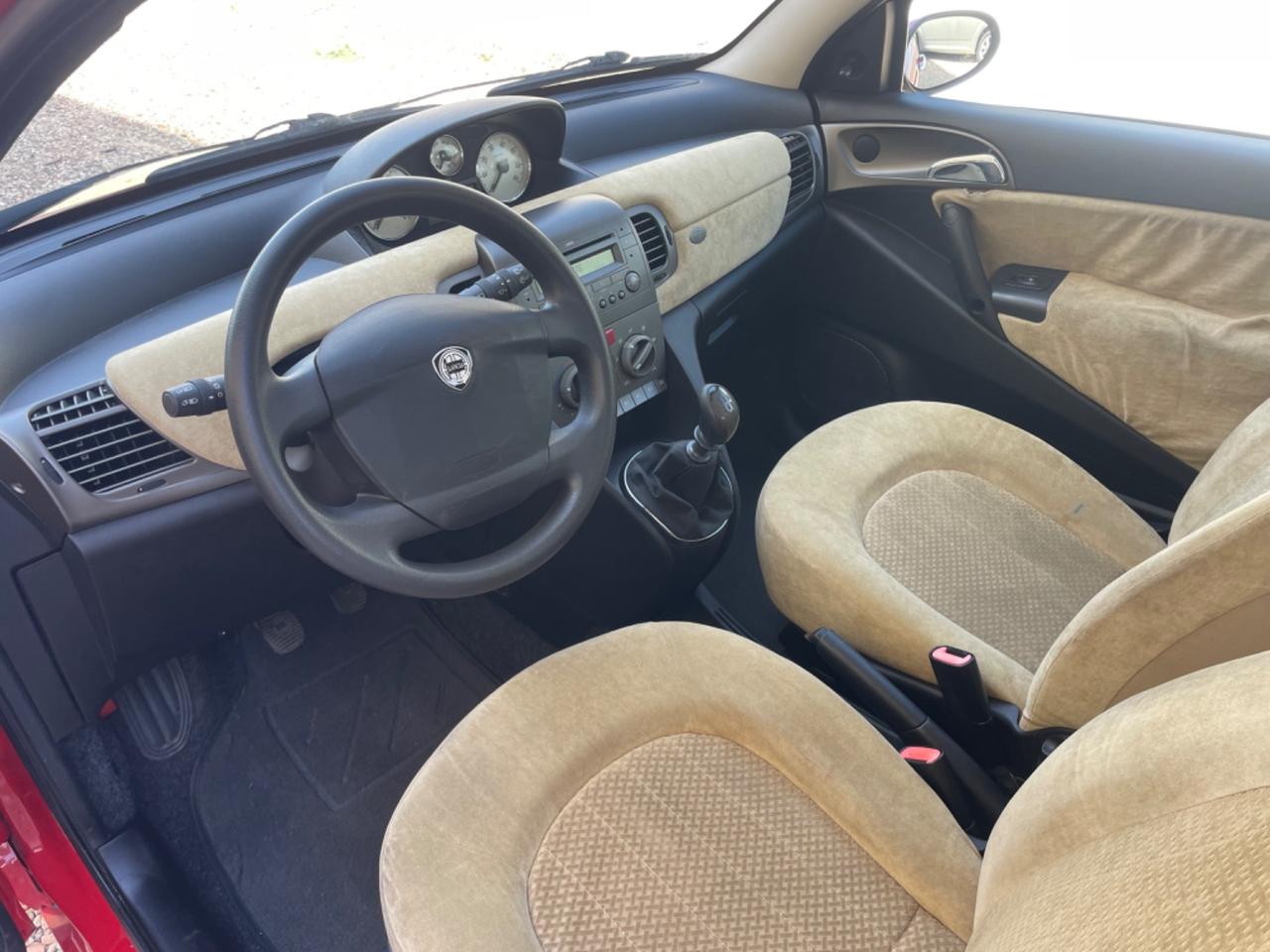 Lancia Ypsilon 1.2 km 109.000 Unica !